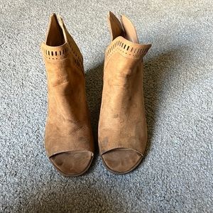 Steve Madden booties size 10
